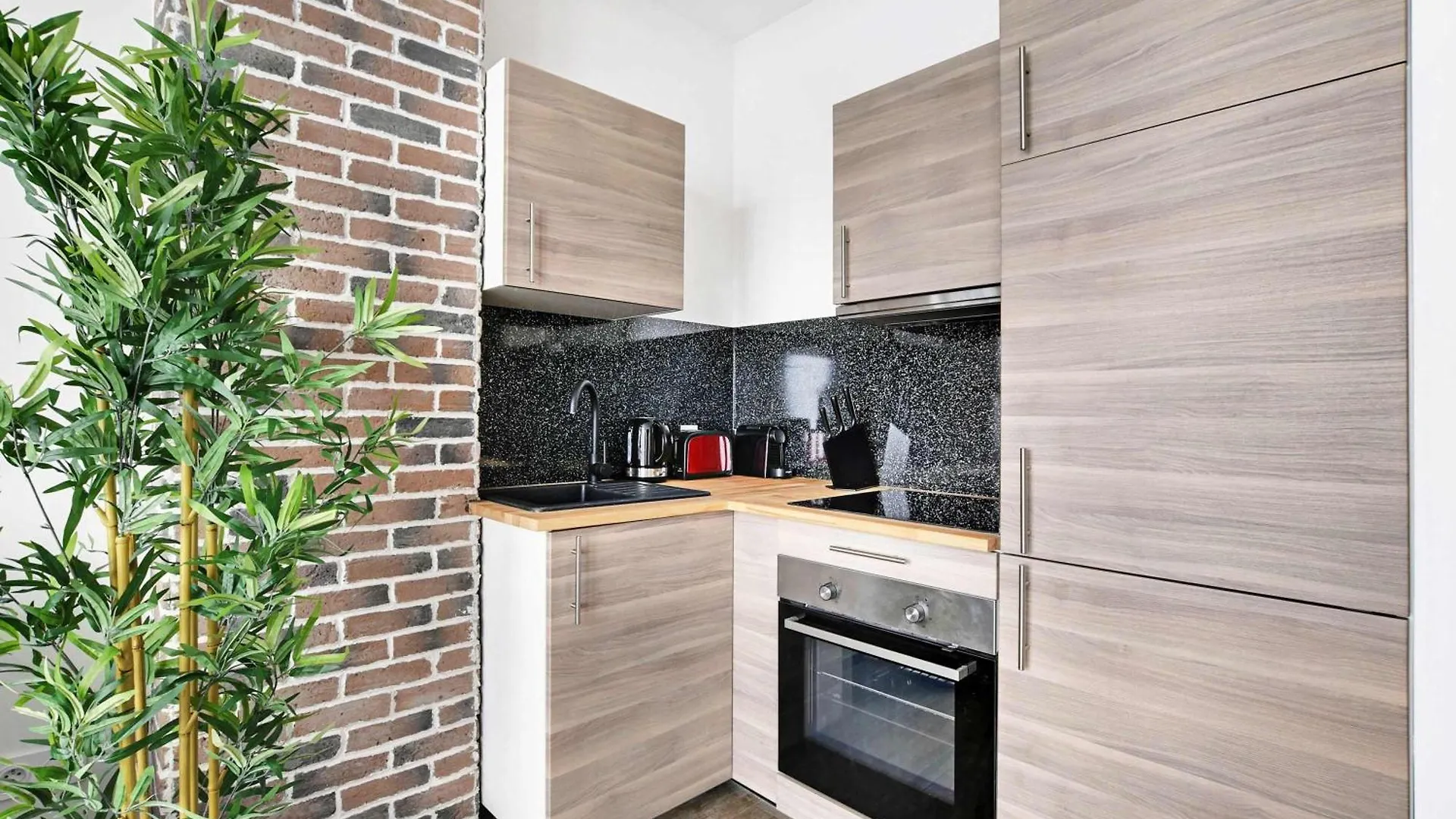 Superb Apartment - 1Br 4P - Gare Montparnasse Paris 0*,  Frankrike